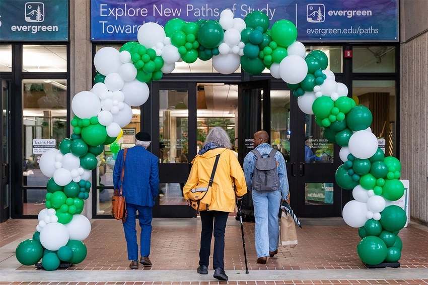 Return to Evergreen Entryway 2023